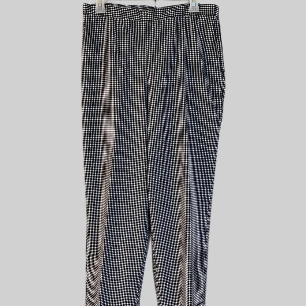 EUC Alfred Dunner black/white sz 14 check pants